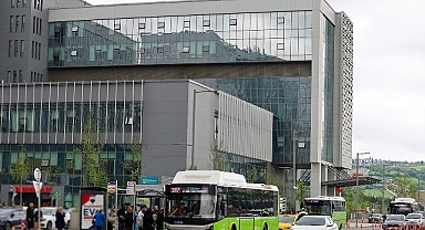 Büyükşehir, Şehir Hastanesi için ulaşım ağını genişletti: 14 yeni, direkt hat ile doğrudan ulaşım