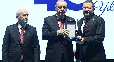 Cumhurbaşkanı Erdoğan’dan Nazım Torbaoğlu’na Vefa Plaketi