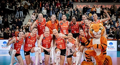 Eczacıbaşı Dynavit, Olympiacos karşısında 3-0 galip