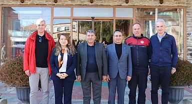 İzmir Büyükşehir İtfaiyesi’nden Bayındır’a Ziyaret: Yangın Tedbirleri Masaya Yatırıldı