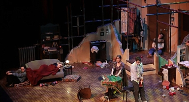 Kayıp Bir Gençliğin Anatomisi 