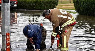 Manisa’da Sağanak Mesaisi: Büyükşehir ve MASKİ Sahada