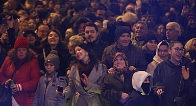 Mudanya’da Son Gece Coşkusu