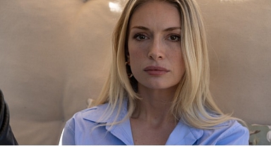 Netflix, 15 Ocak’ta Yayınlanacak Ayrılık Da Sevdaya Dahil İçin Fragmanı Paylaştı