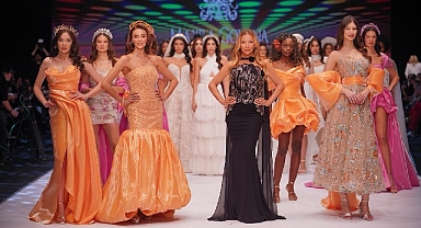 Özge Ulusoy ve Ceren Arslan'lı muhteşem defilede görsel şölen