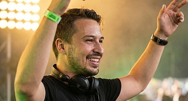 Power Türk FM’de Ritim Yükseliyor: DJ Mahmut Görgen’den Cuma Gecesine Özel Set 