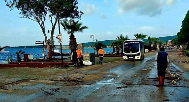 Ayvalık’ta Lodos Alarmı: Ekipler Sahada, Çalışmalar Aralıksız Sürüyor