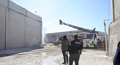 Başkan Hatice Gençay Yangın Sürecini Ekiplerle Birlikte Sahada Takip Etti