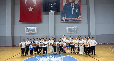 Başkan Mutlu’dan spor okullarına sürpriz ziyaret