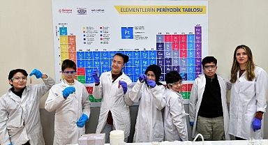 Bornovalı çocukların Kış Bilim Kampı heyecanı