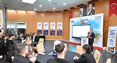 Büyükşehir’de ‘Antalya Yerel Gençlik Forumu’ düzenlendi