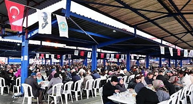 Büyükşehir’in İftar Sofrası Gördes’te Kuruldu