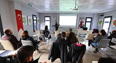 Efes Selçuk'ta Mantar Yetiştiriciliği Eğitimi düzenlendi