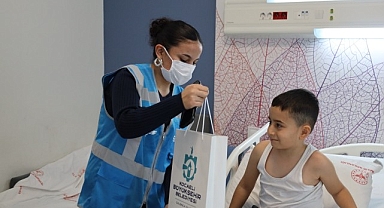 İyilik Kılavuzu’nda gönülleri ısıtan hastane ziyareti