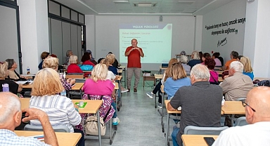 Karşıyaka’nın 3. Yaş Üniversitesi’nde 2. dönem başladı