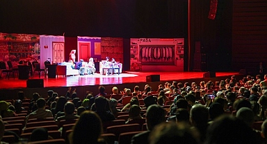 Paldır Güldür Şov 8 seyirciyle buluştu