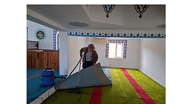 Ramazan öncesi camilerde temizlik yapıldı