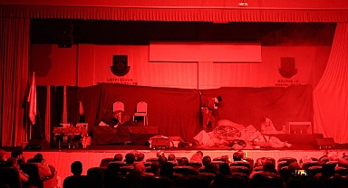 18 Mart Çanakkale Ruhu Sahneye Taşındı