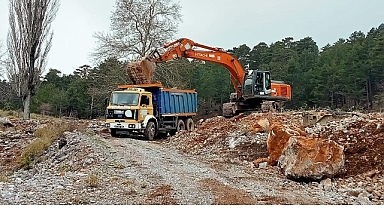 Alanya'da yol bakım çalışmaları sürüyor 