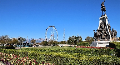 Antalya 4 milyon yazlık çiçekle bahara hazırlanıyor