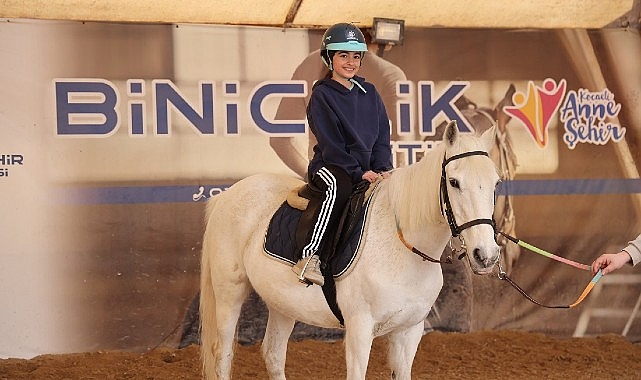 Ara tatilde 230 çocuk binicilikle tanıştı