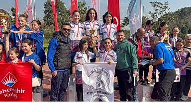 Atatürk Ortaokulu Öğrencileri Oryantiringde İzmir’e Damga Vurdu