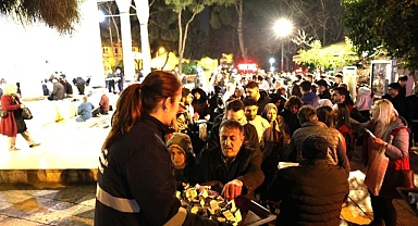Aydın Büyükşehir Belediyesi’nden Kadir Gecesi’nde Lokum İkramı