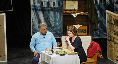 Ayvalık’ta Duygu Dolu Tiyatro Akşamı 