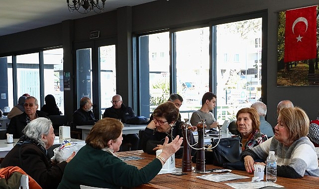 Barbaros Aile Çay Bahçesi Antalyalıların buluşma noktası olmayı sürdürüyor