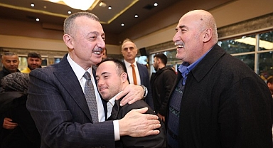 Başkan Büyükakın afet gönüllüleri ile iftar yaptı 