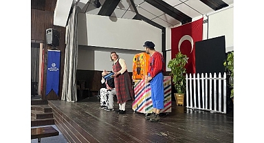 Başkan Çerçioğlu Karacasu’da Çocukları Tiyatro ile Buluşturdu