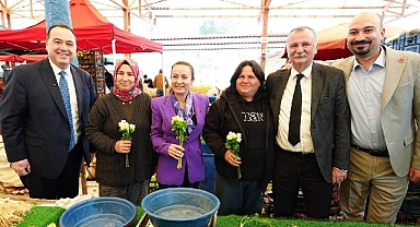 Başkan Dutlulu’dan 8 Mart’a Çiçekli Kutlama