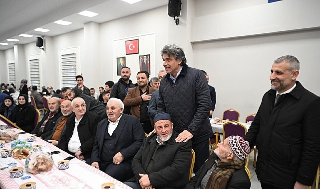Başkan Kocaman Kartepe’de İftar Sofralarını Ziyaret Etti
