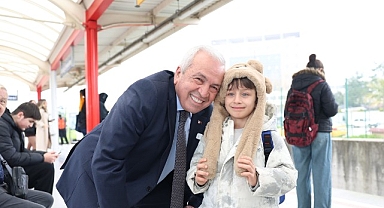 Başkan Şadi Özdemir’den mesai öncesi metro sürprizi