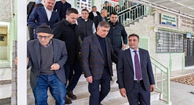 Başkan Tugay bayram namazında Bucalılarla buluştu