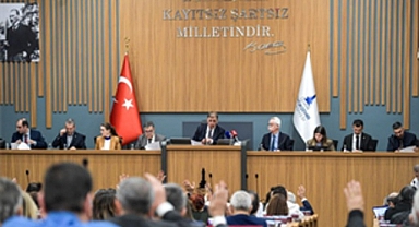 Başkan Tugay’dan onay bekleyen kredi yorumu