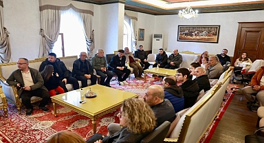 Başkanımız Rasim Arı, Vatandaşlarla ve Personelle Bayramlaştı