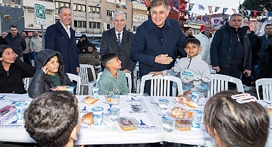 Bergama’nın iftar sofrası Tıp Bayramı'nda doktor başkanları buluşturdu