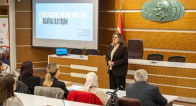 Bornova’da muhtarlar için Dijital Dönüşüm Eğitimi