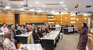 Bornova Muhtarlar Akademisi tamamlandı