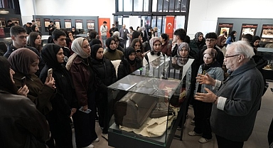 Buram buram tarih kokan sergiye büyük ilgi; “Çanakkale ruhu” İzmit’te yaşatılıyor