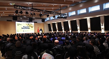 Büyükşehir Çalışanlarıyla Bayramlaşan Başkan Altay: “Biz Büyük ve Güçlü Bir Aileyiz” 