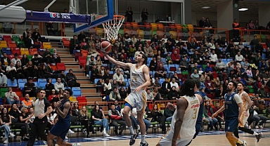 Büyükşehir’den Evinde Kritik Galibiyet