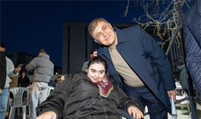 Çamdibi’nde binlerce kişilik iftar sofrası 