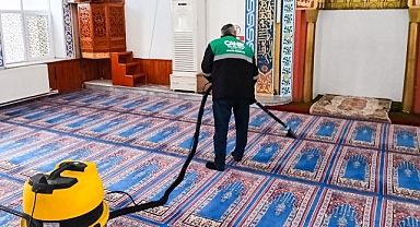 Canik'te Camiler Dip Köşe Temizleniyor 