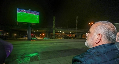 Canik'te Milli Maç Heyecanı Dev Ekranla Paylaşıldı