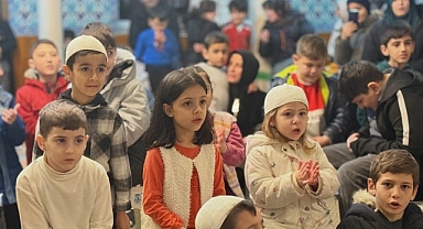 Çocuklar Ramazan Ayının Önemini Karagöz ve Hacivat ile Öğreniyor