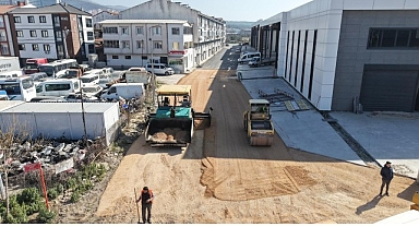 Gemlik’te Yollara Asfalt ve Taş Parke