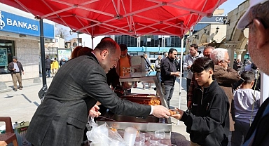 Geyve Belediyesi’nden Muhsin Başkan Hayrına Lokma Hayrı
