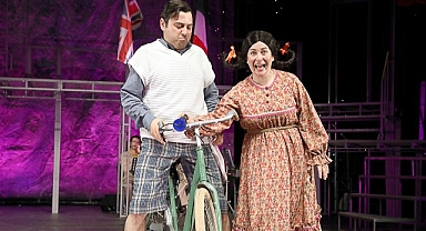 “Gözlerimi Kaparım Vazifemi Yaparım” Bursa Seyircisiyle Buluştu